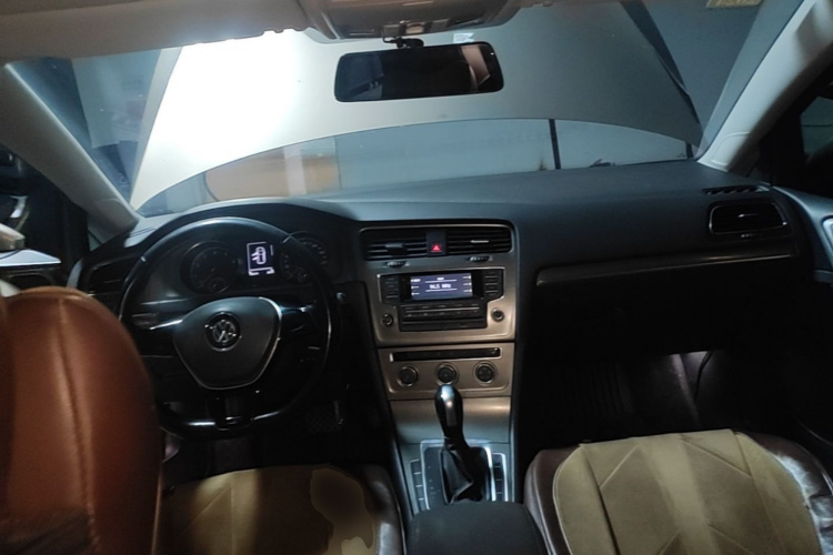 Volkswagen Golf 2016 car image #10