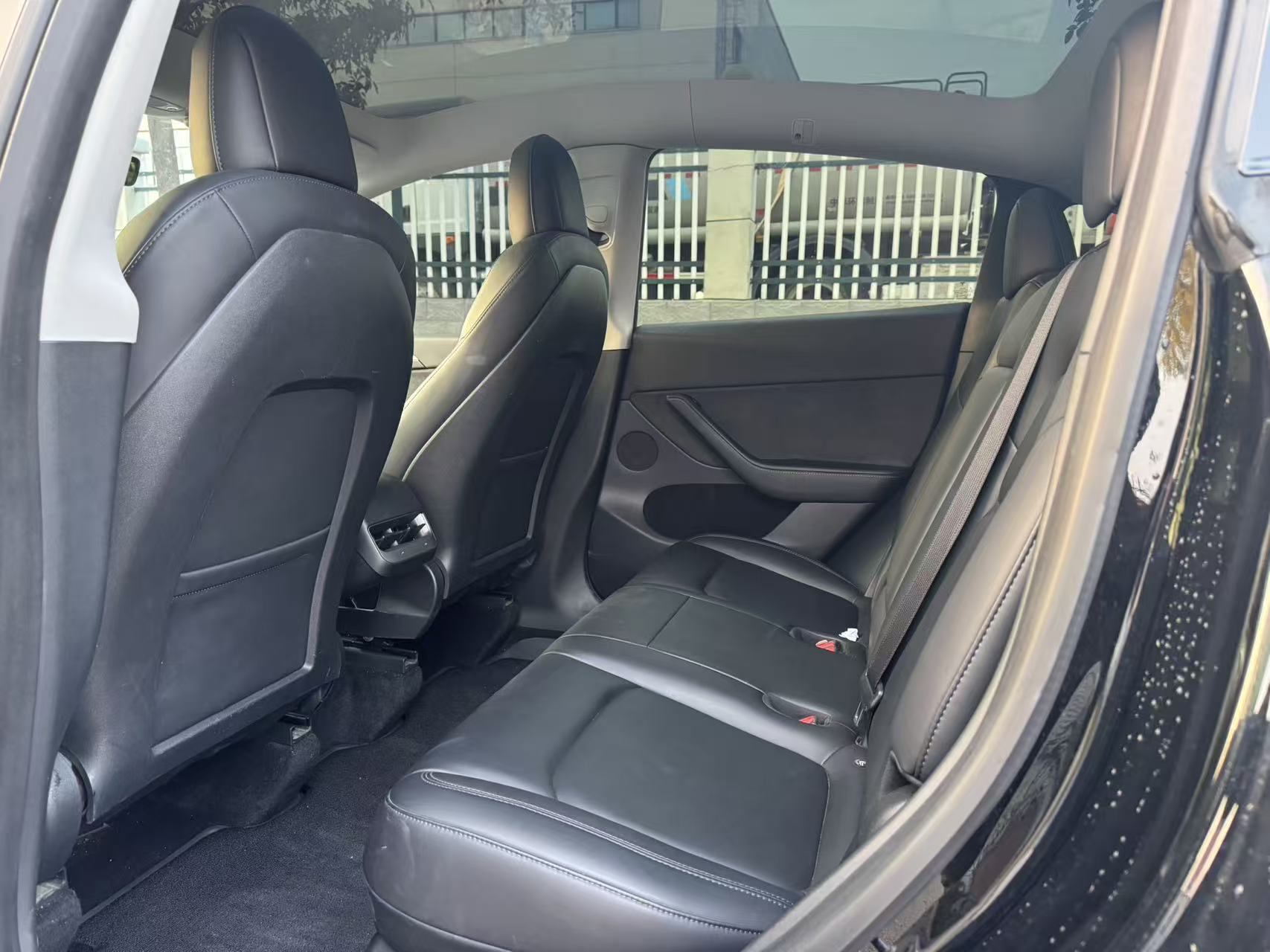 Tesla Model Y 2021 car image #7
