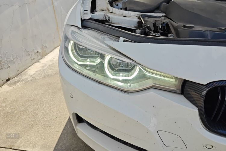 BMW 3 Series 2018 image de voiture #8
