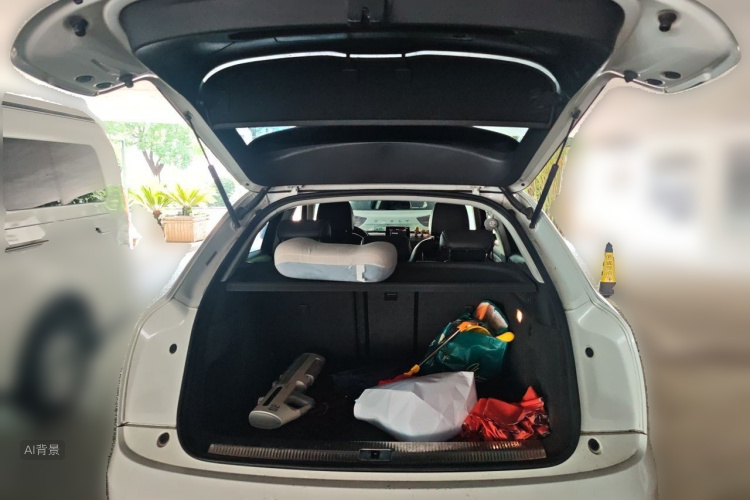 Audi Q3 2015 car image #21