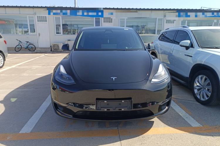 Tesla Model Y 2022 car image #3