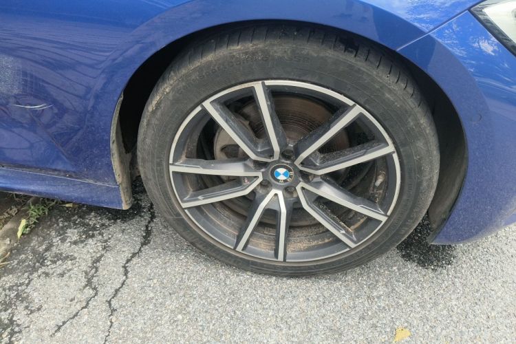 BMW 3 Series 2020 car image #6