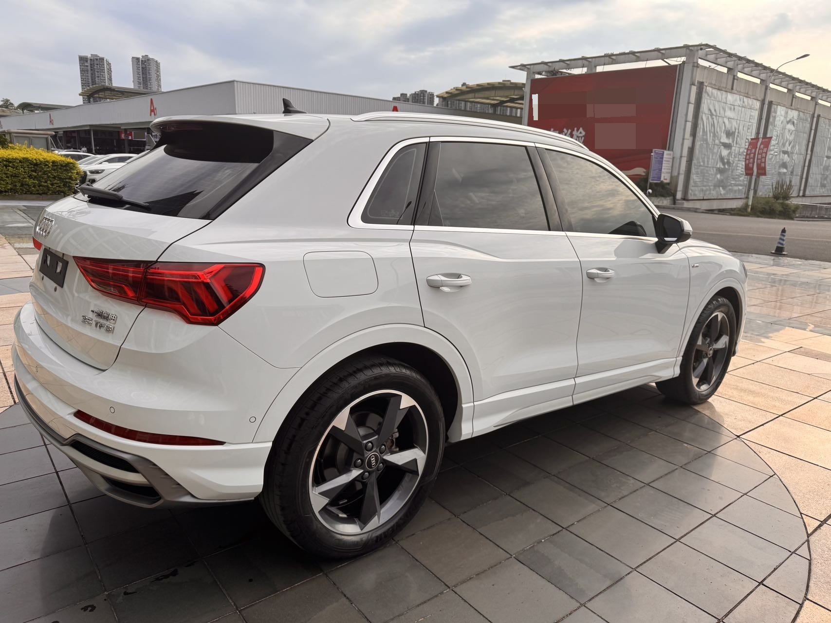 Audi Q3 2023 imagen de coche #4