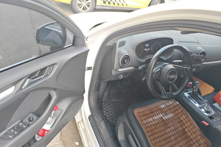 Audi A3 2020 car image #18
