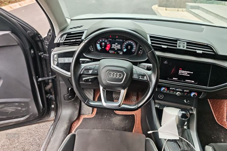 Audi Q3 2022 #12 Audi Q3 2022 car image #12