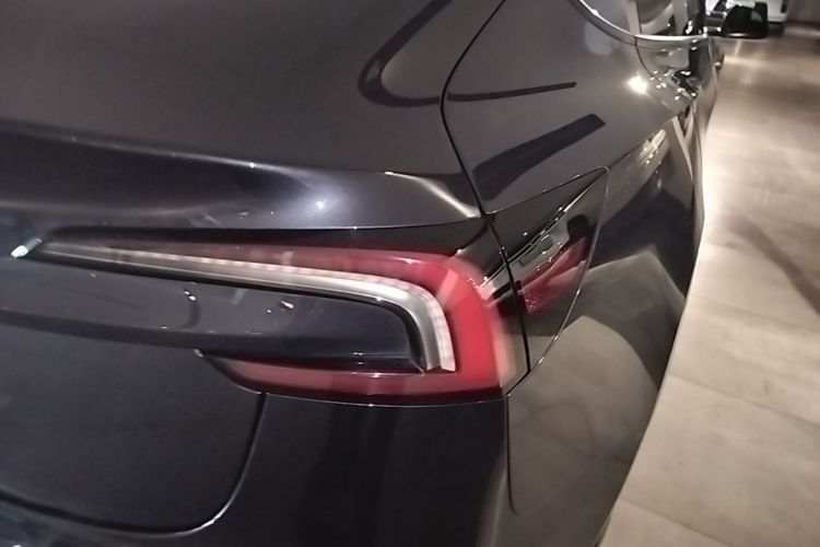 Tesla Model 3 2025 #8 Tesla Model 3 2025 car image #8