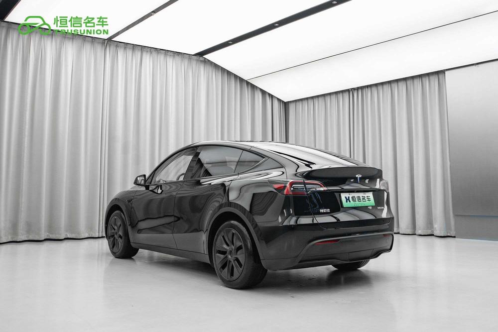 2023 car image #4