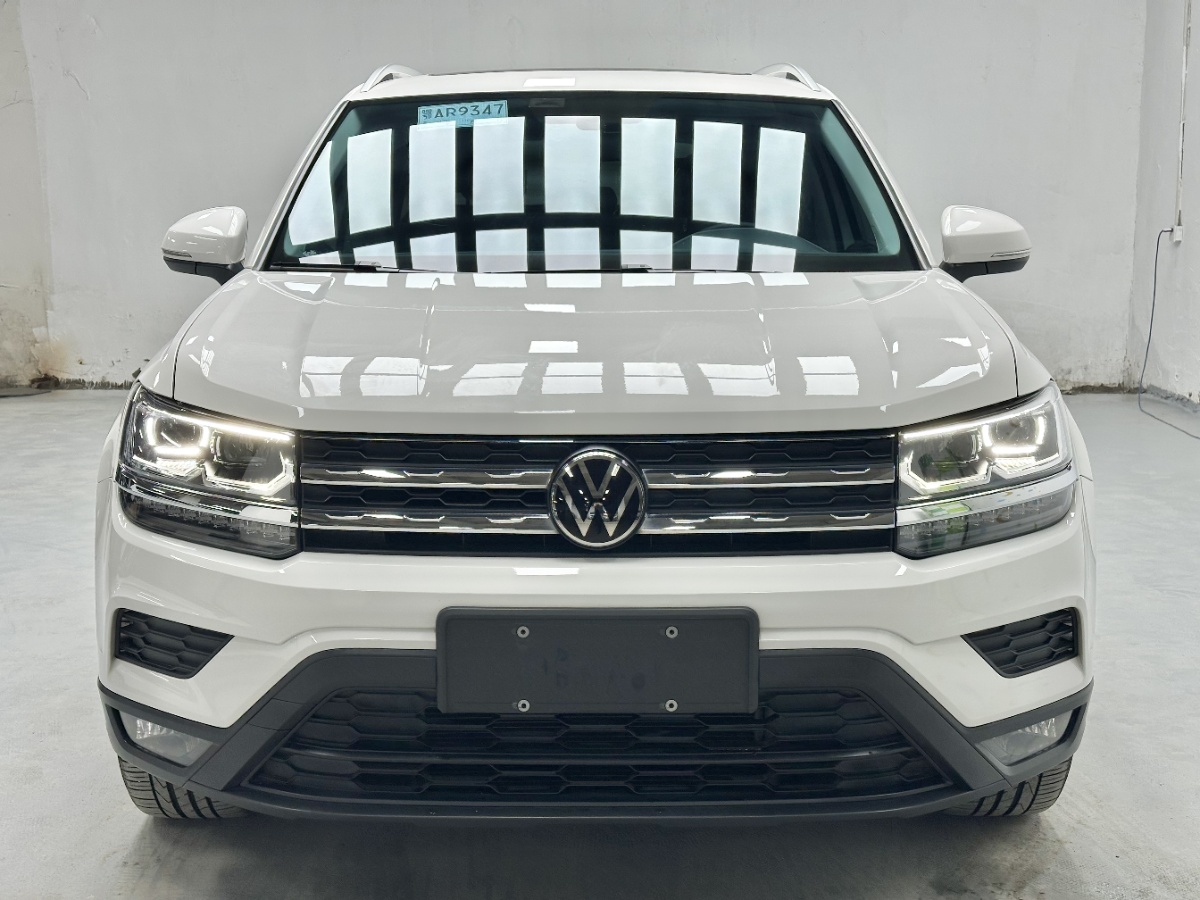 Volkswagen Tharu 2023 car image #2