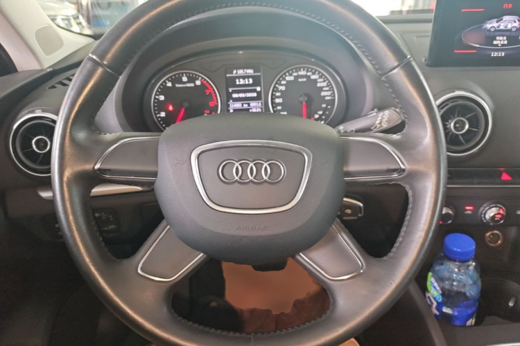Audi A3 2015 car image #11