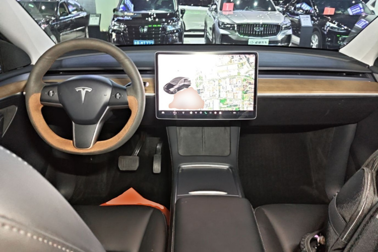 Tesla Model Y 2021 #11 Tesla Model Y 2021 car image #11