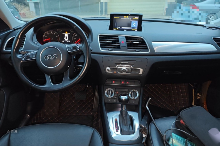 Audi Q3 2015 car image #11