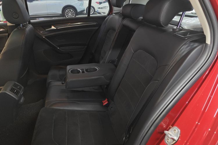 Volkswagen Golf 2019 صورة سيارة #17