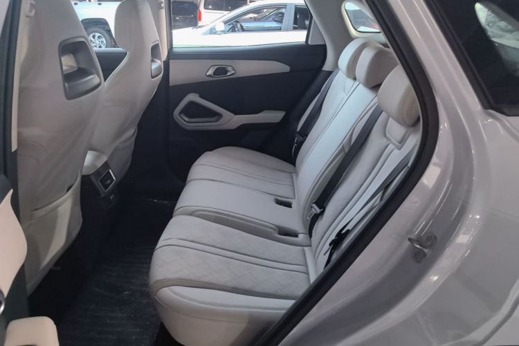 BYD YuanUP 2025 #17 BYD YuanUP 2025 car image #17