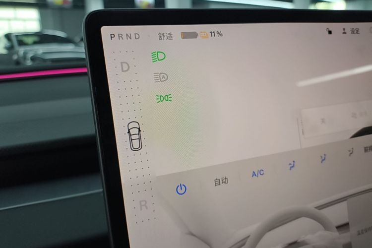 Tesla Model 3 2024 #14 Tesla Model 3 2024 car image #14