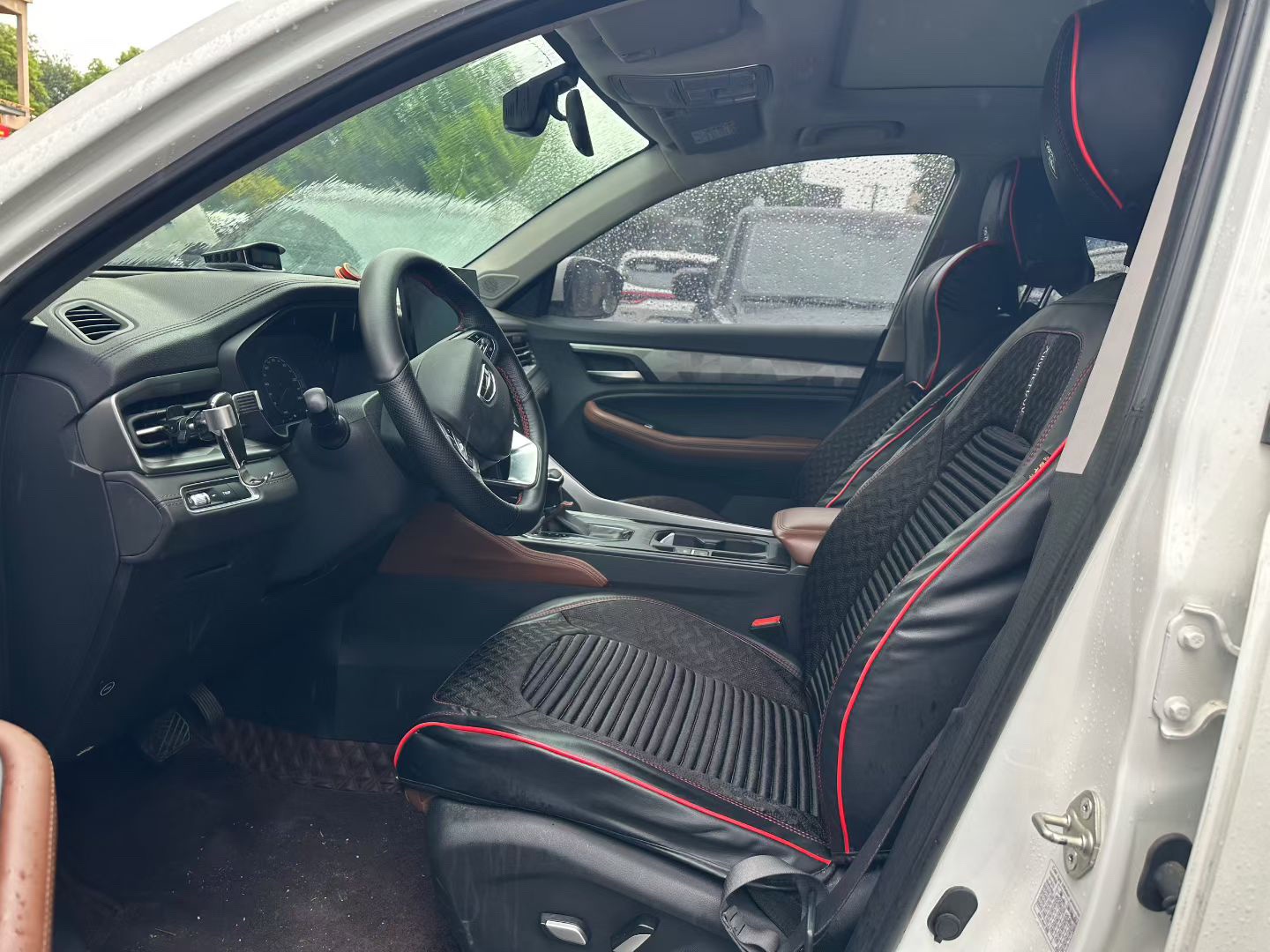 GEELY Vision X6 2021 صورة سيارة #4