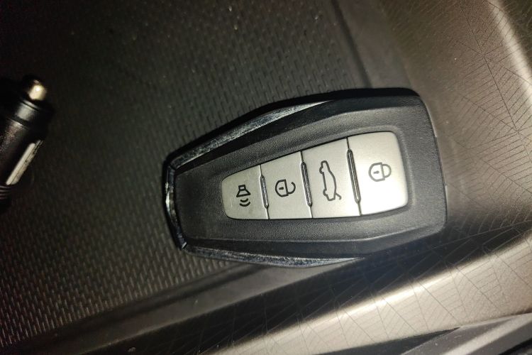 GEELY Emgrand 2022 car image #9