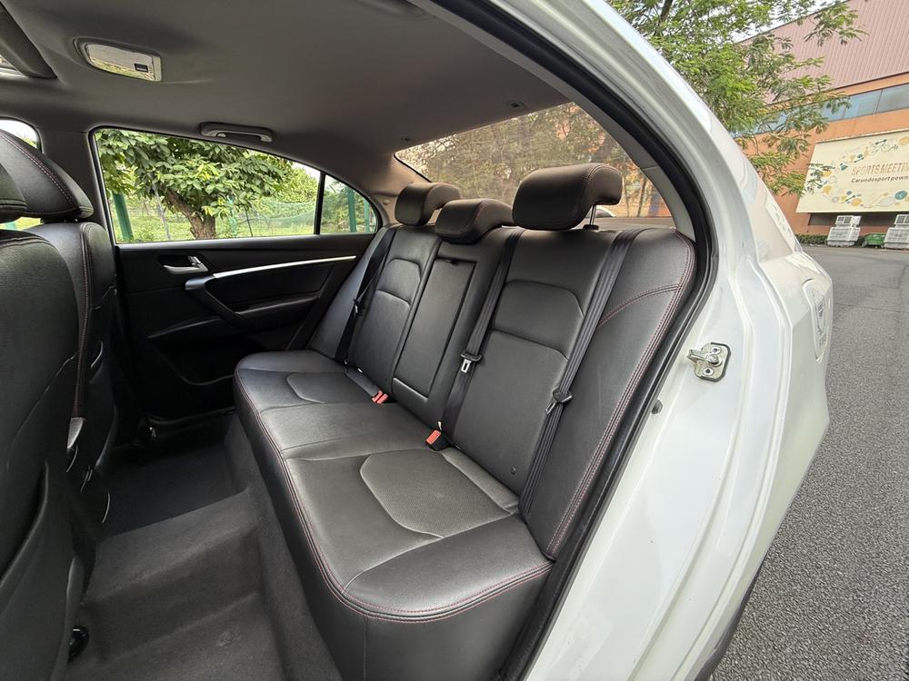 GEELY Emgrand 2015 #17 GEELY Emgrand 2015 car image #17