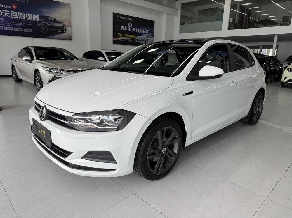 Volkswagen Polo 2023 car image 
