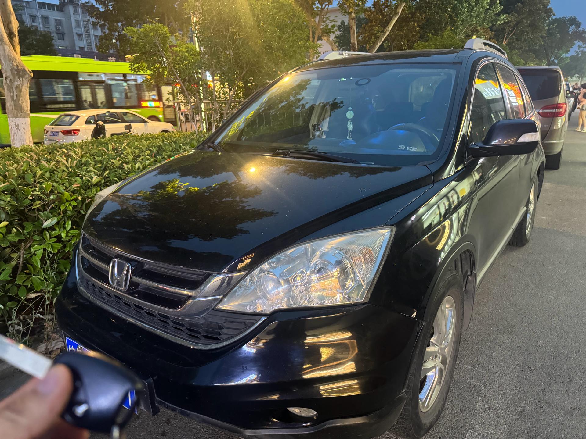 2010 2010 car image
