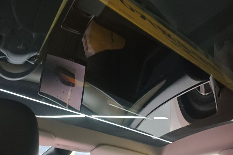 Tesla Model Y 2023 #20 Tesla Model Y 2023 car image #20