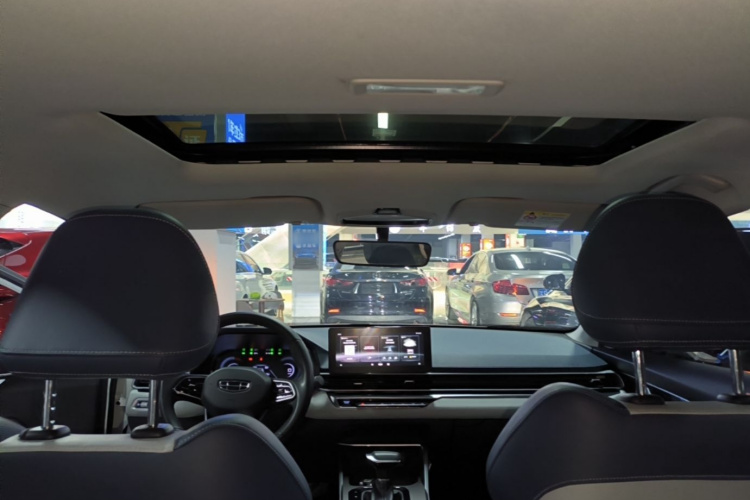 GEELY Emgrand 2021 #18 GEELY Emgrand 2021 car image #18