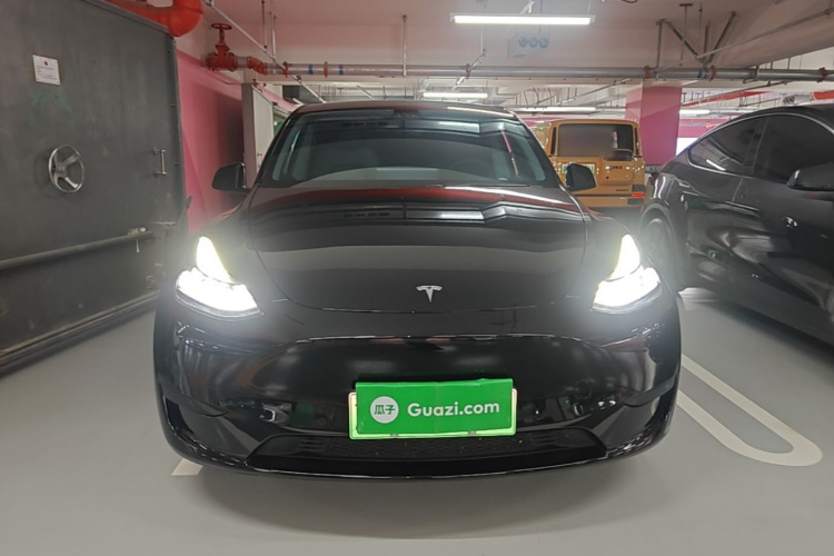 Tesla Model Y 2023 #3 Tesla Model Y 2023 immagine di auto #3