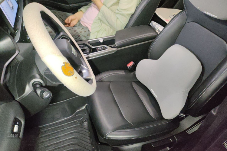 GEELY Emgrand 2024 car image #17
