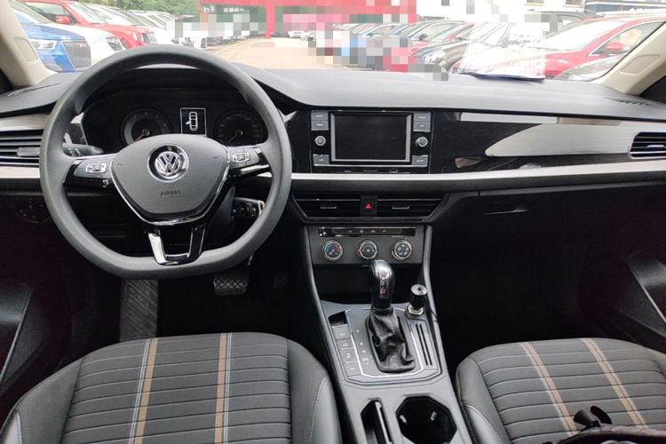 Volkswagen Lavida 2019 #10 Volkswagen Lavida 2019 car image #10