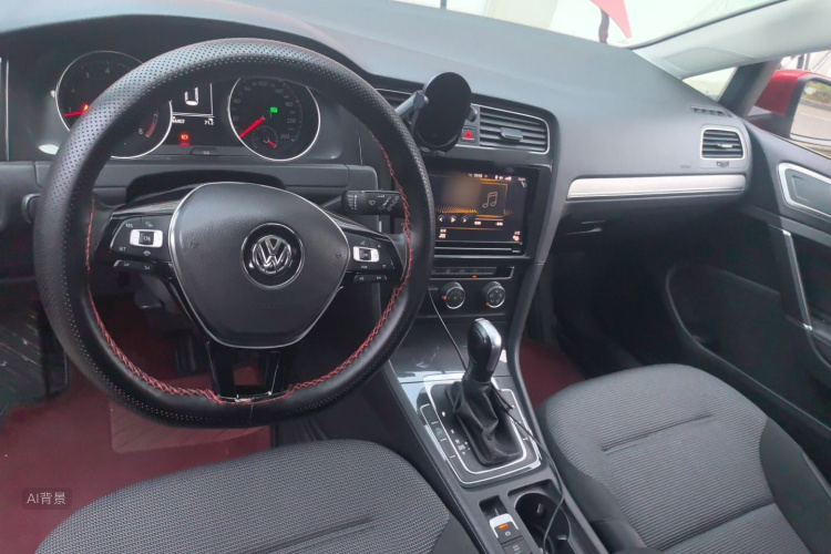 Volkswagen Golf 2019 car image #11
