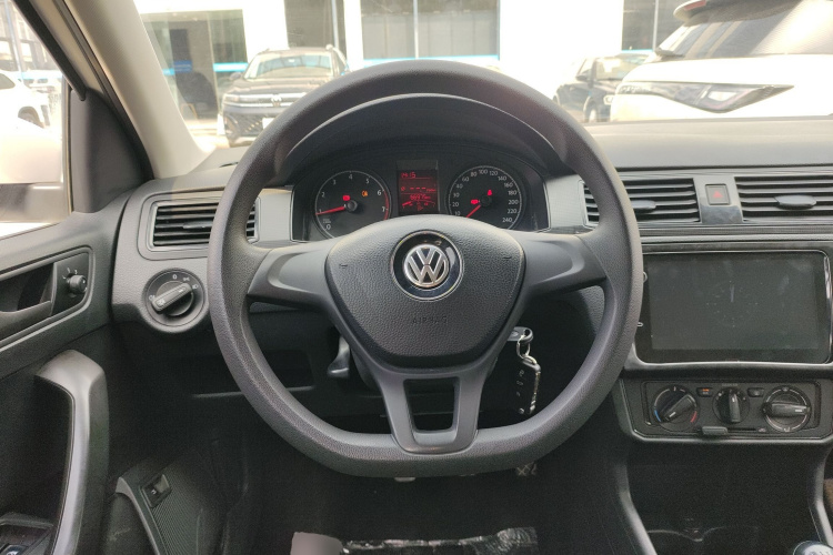 Volkswagen Santana 2019 car image #11
