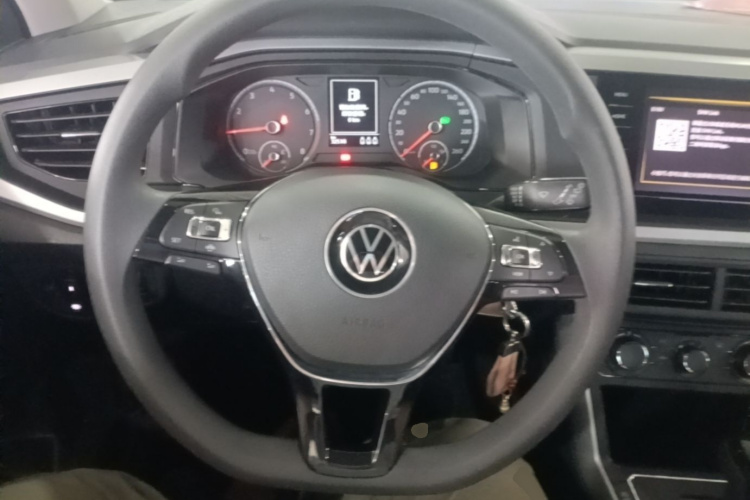 Volkswagen Polo 2023 immagine di auto #11