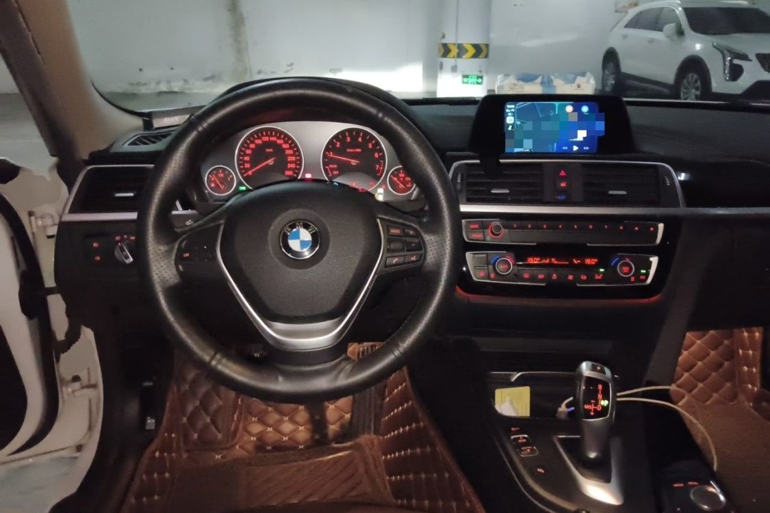 BMW 3 Series 2018 #22 BMW 3 Series 2018 immagine di auto #22