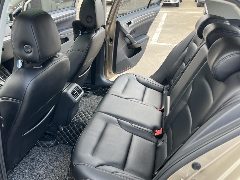 Volkswagen Golf 2017 car image #28
