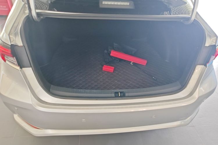 Toyota Corolla 2019 #21 Toyota Corolla 2019 car image #21