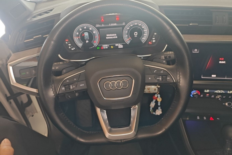 Audi Q3 2025 #11 Audi Q3 2025 изображение автомобиля #11