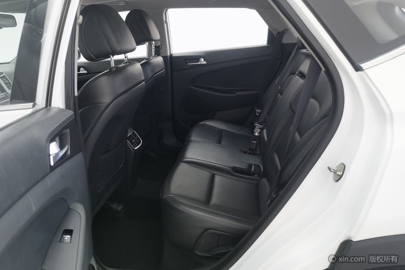 Hyundai Tucson 2017 car image #16