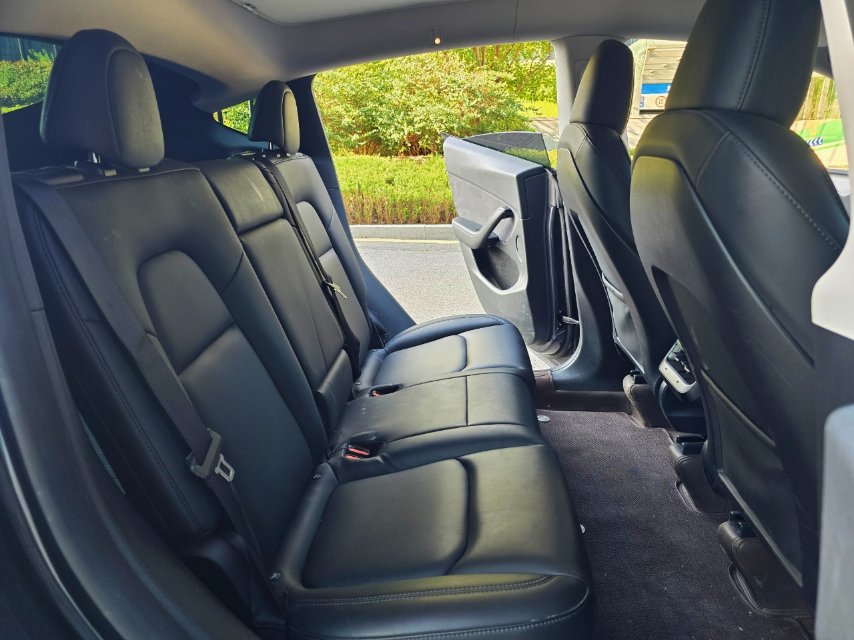 Tesla Model Y 2024 car image #5