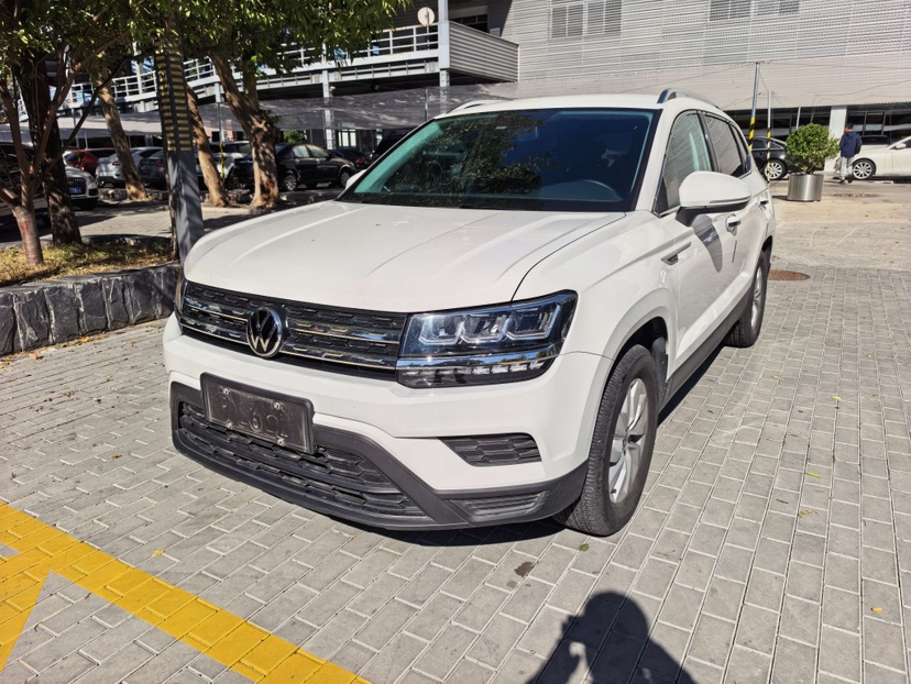 Volkswagen Tharu 2021 immagine di auto 