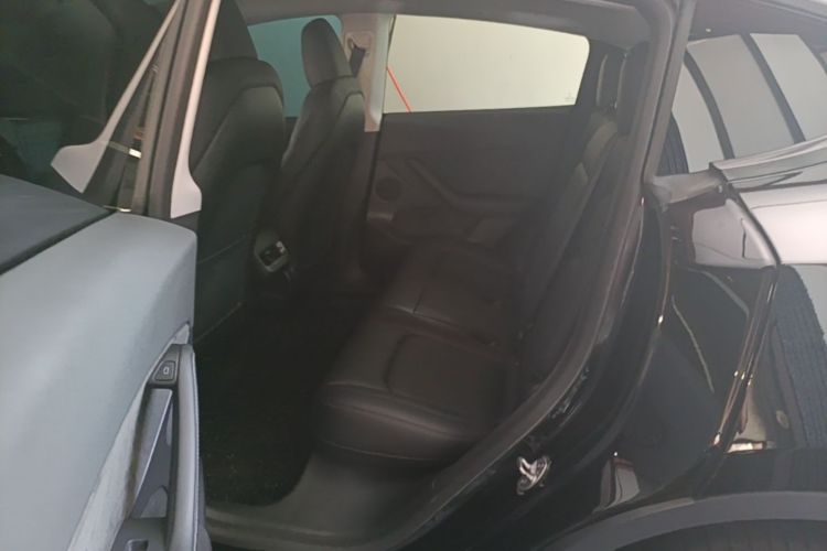 Tesla Model Y 2022 #17 Tesla Model Y 2022 car image #17