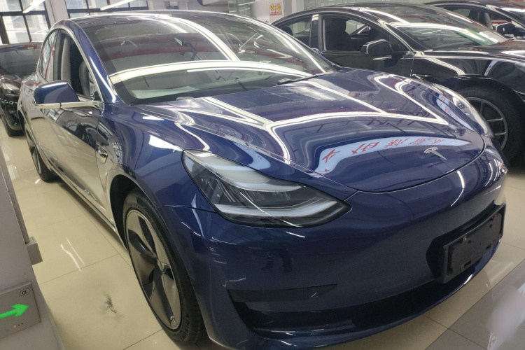 Tesla Model 3 2020 immagine di auto #4