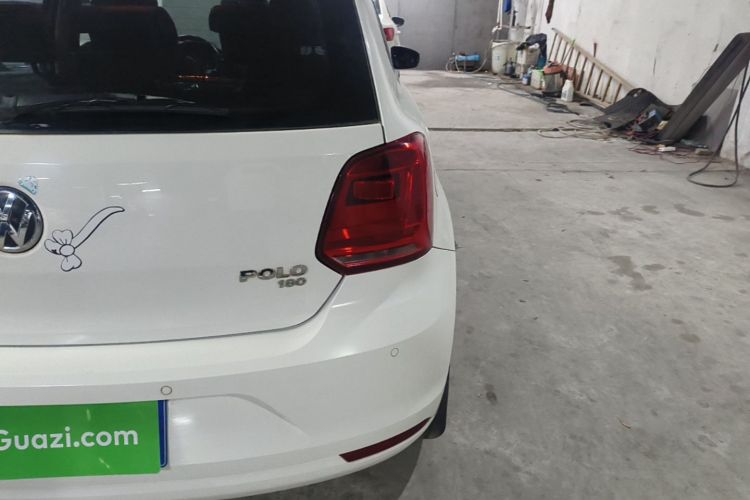 Volkswagen Polo 2016 car image #8