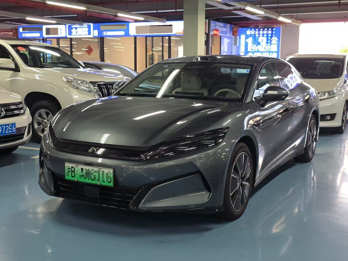 BYD HanL 2025 BYD HanL 2025 car image