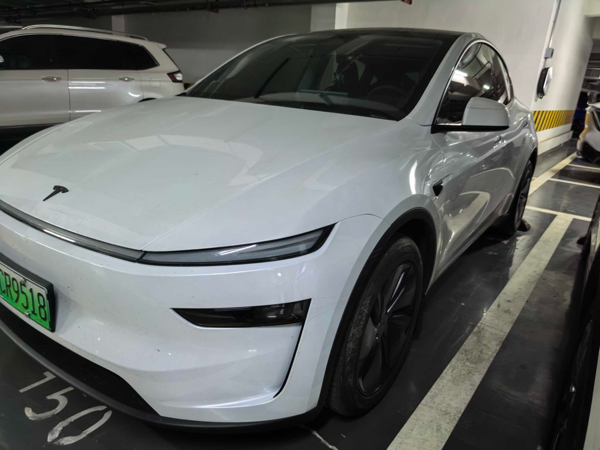 Tesla Model Y 2025 Tesla Model Y 2025 car image