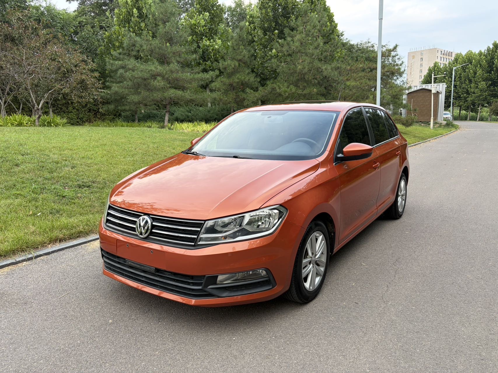 Volkswagen Santana 2015 car image 