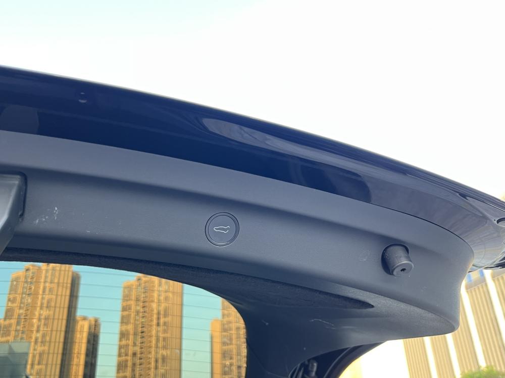 Tesla Model Y 2022 #12 Tesla Model Y 2022 car image #12