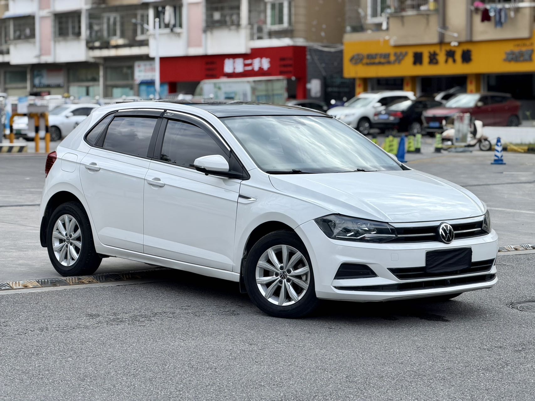 Volkswagen Polo 2021 car image #9
