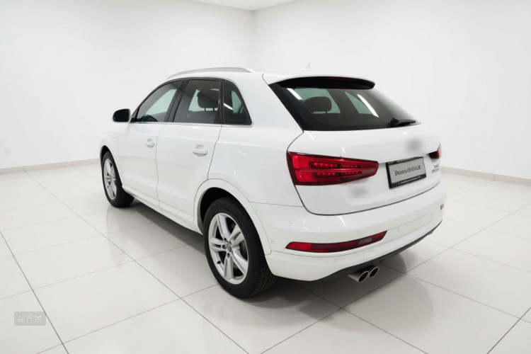 Audi Q3 2018 car image #5