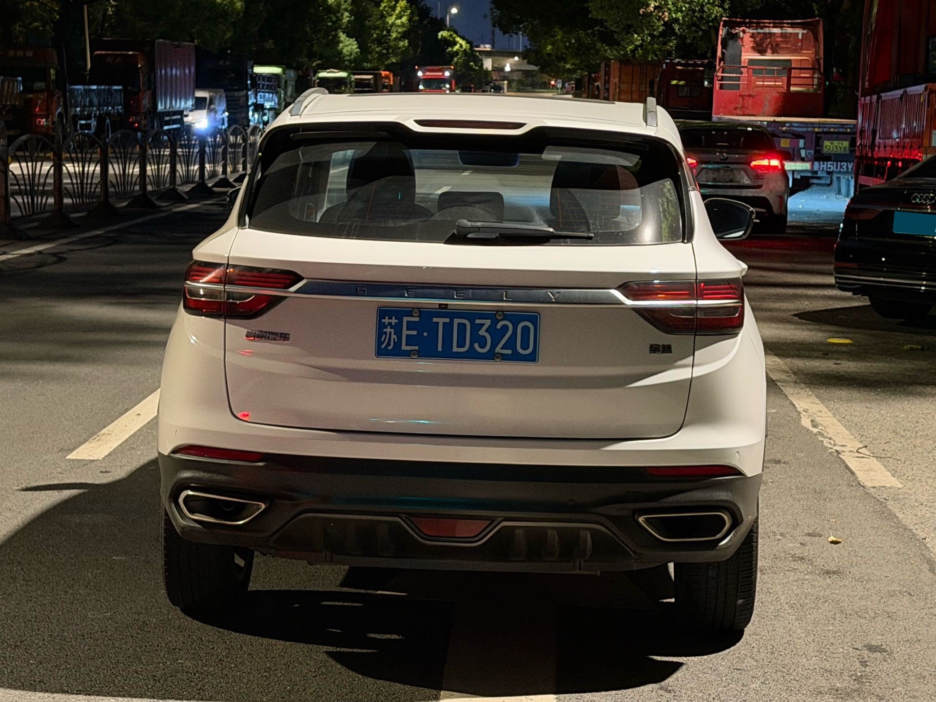 GEELY Coolray 2019 изображение автомобиля #8