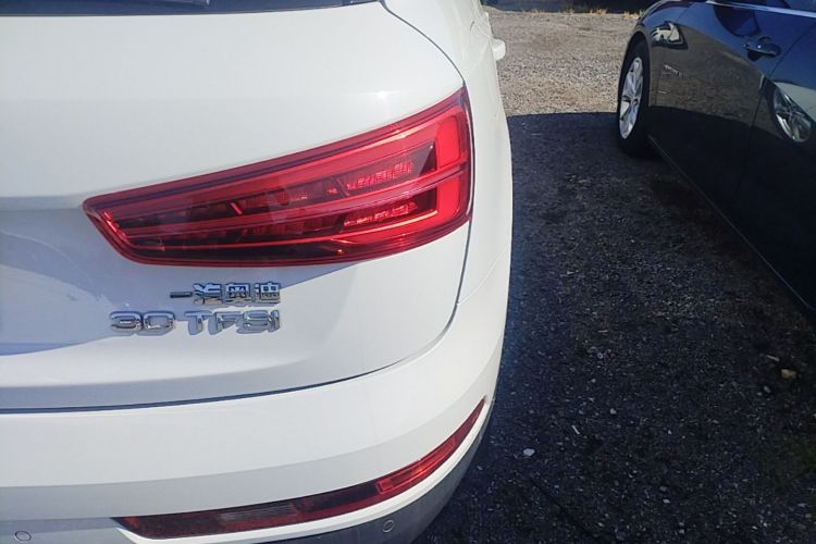 Audi Q3 2019 #8 Audi Q3 2019 car image #8