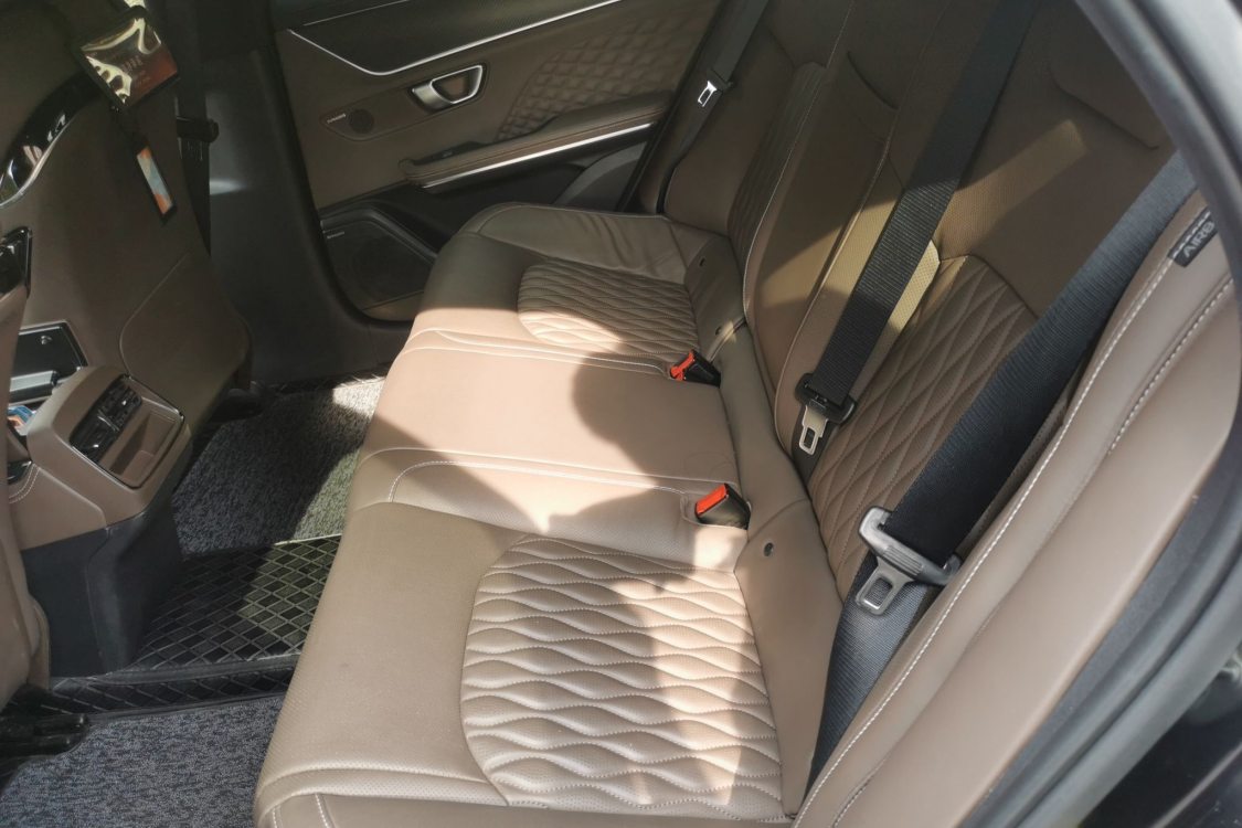 BYD Han 2023 image de voiture #19